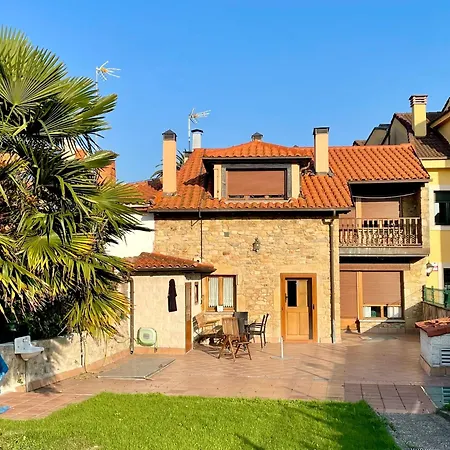 La Santina Y Su Jardin Avilés