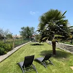 La Santina Y Su Jardin דירה